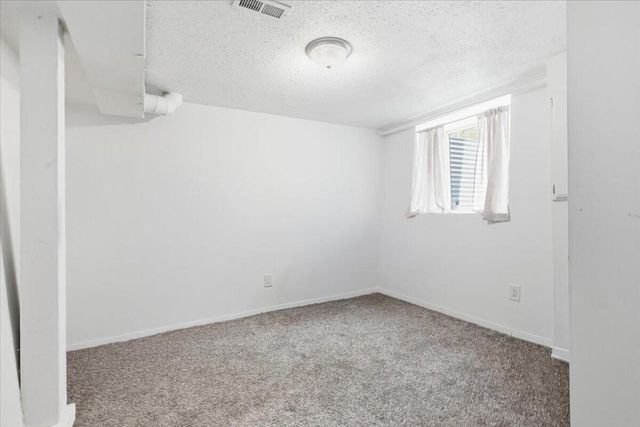 127 E PALMER Avenue, Council Bluffs, IA 51503