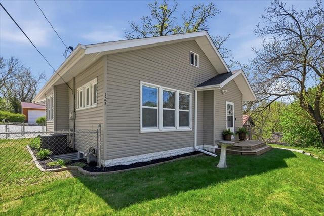 127 E PALMER Avenue, Council Bluffs, IA 51503