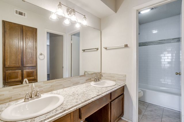 3400 Sanguinet Street Right, Fort Worth, TX 76107