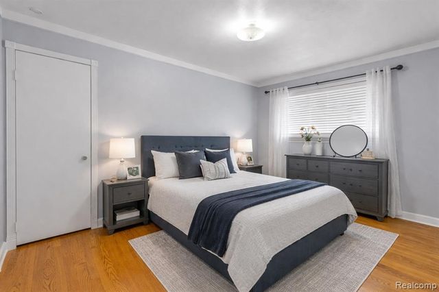 6725 Schaller Drive, Garden City, MI 48135