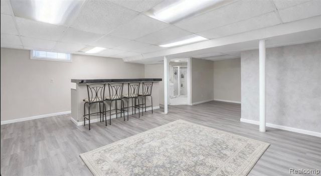 6725 Schaller Drive, Garden City, MI 48135