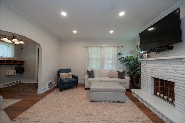 1927 Kansas Ave, White Oak, PA 15131