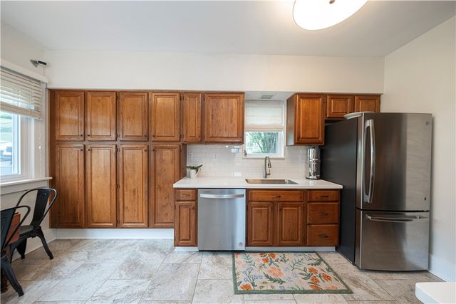 1927 Kansas Ave, White Oak, PA 15131
