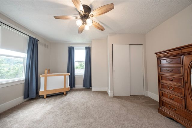 1927 Kansas Ave, White Oak, PA 15131