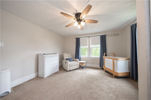 1927 Kansas Ave, White Oak, PA 15131