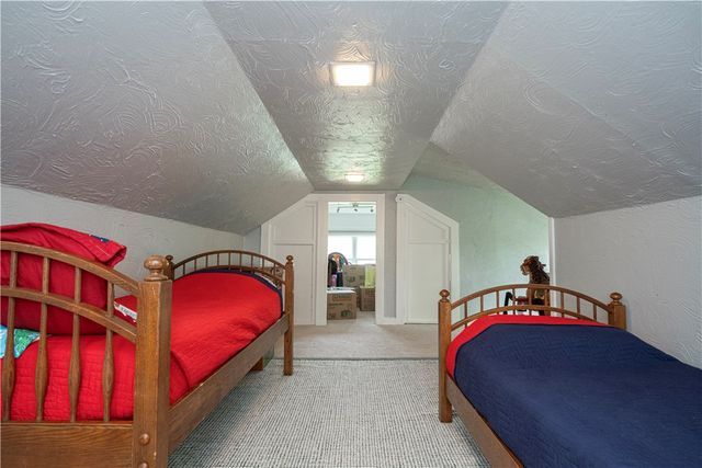 1927 Kansas Ave, White Oak, PA 15131