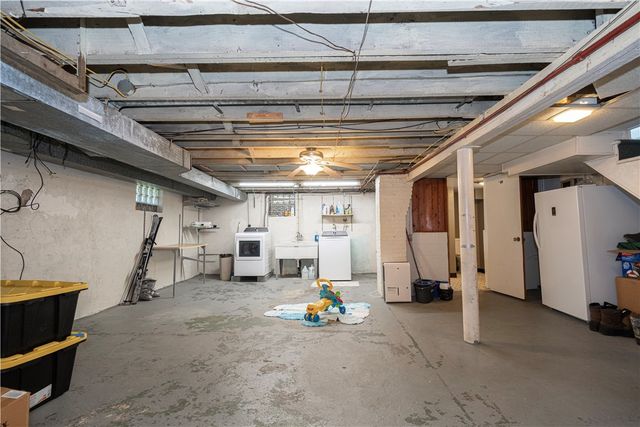 1927 Kansas Ave, White Oak, PA 15131
