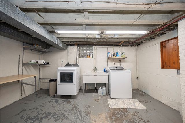 1927 Kansas Ave, White Oak, PA 15131