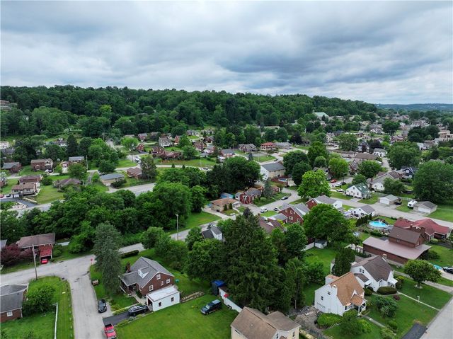 1927 Kansas Ave, White Oak, PA 15131