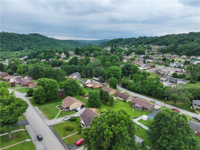 1927 Kansas Ave, White Oak, PA 15131