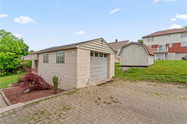 1927 Kansas Ave, White Oak, PA 15131