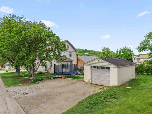 1927 Kansas Ave, White Oak, PA 15131