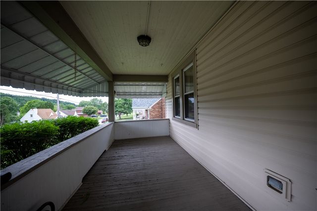1927 Kansas Ave, White Oak, PA 15131