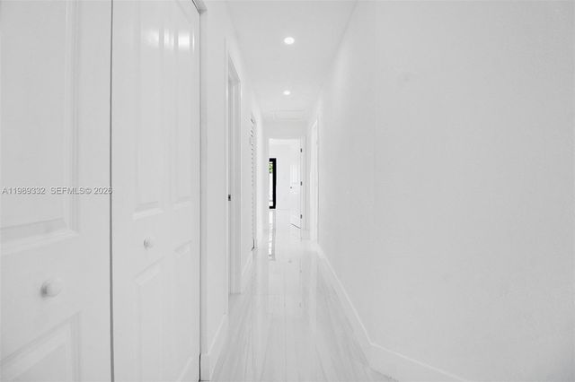 8961 SW 6th St, Miami, FL 33174