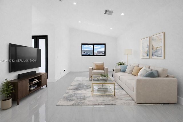 8961 SW 6th St, Miami, FL 33174