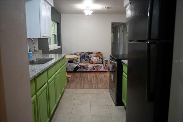 1015 SE 10TH TERRACE, Gainesville, FL 32601