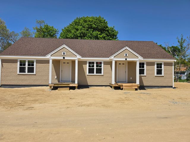 87 Acapesket Rd 2A, Falmouth, MA 02536