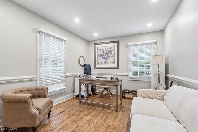 44 Pinewood Lane, Hudson, OH 44236