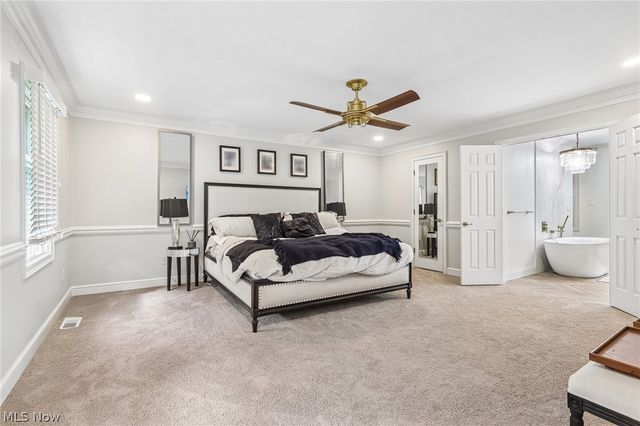 44 Pinewood Lane, Hudson, OH 44236