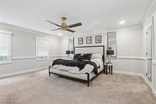44 Pinewood Lane, Hudson, OH 44236