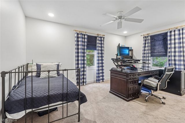 44 Pinewood Lane, Hudson, OH 44236