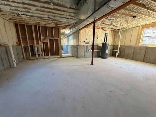 362 kenyon Avenue, Pawtucket, RI 02861