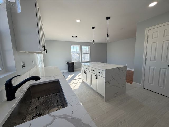 362 kenyon Avenue, Pawtucket, RI 02861