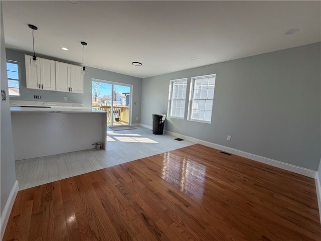 362 kenyon Avenue, Pawtucket, RI 02861