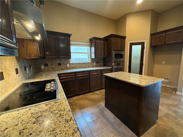 6805 Sir Moses Pl, Corpus Christi, TX 78414