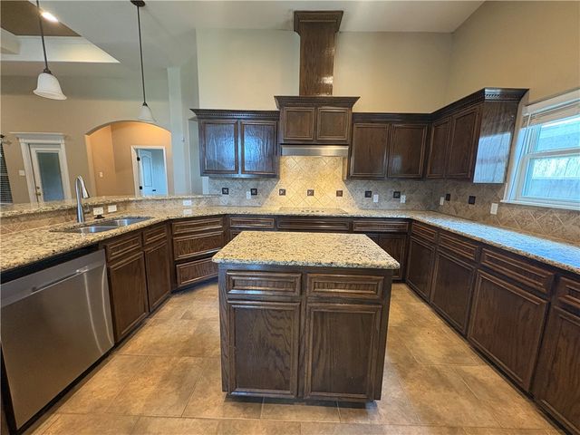 6805 Sir Moses Pl, Corpus Christi, TX 78414