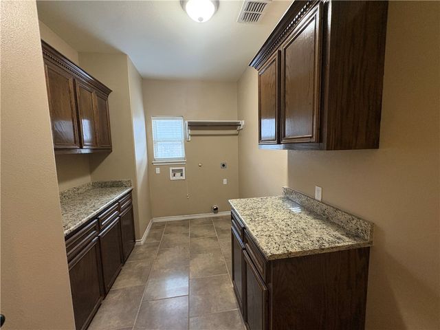 6805 Sir Moses Pl, Corpus Christi, TX 78414