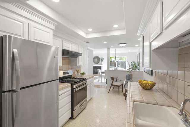 1105 Sprague Lane, Foster City, CA 94404