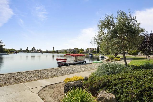 1105 Sprague Lane, Foster City, CA 94404