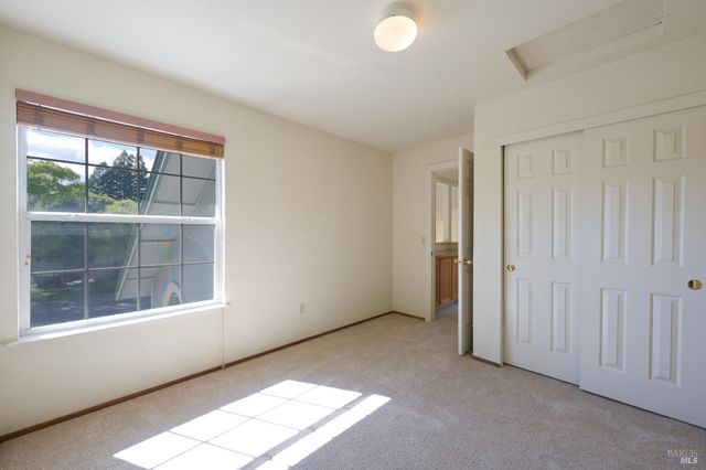 9662 Dawn Way, Windsor, CA 95492