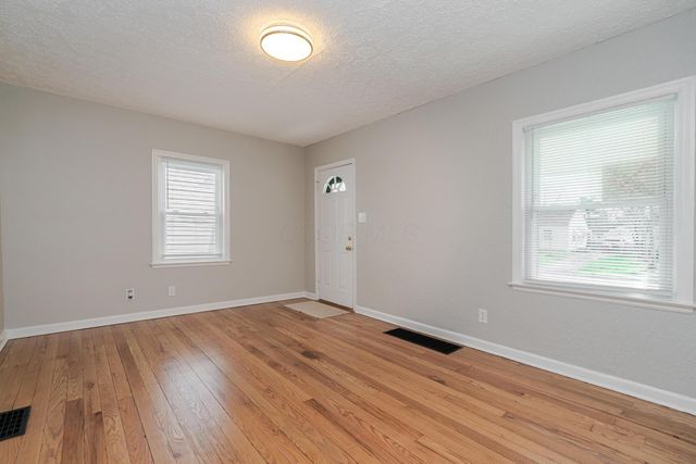 816 E Melrose Avenue, Columbus, OH 43224