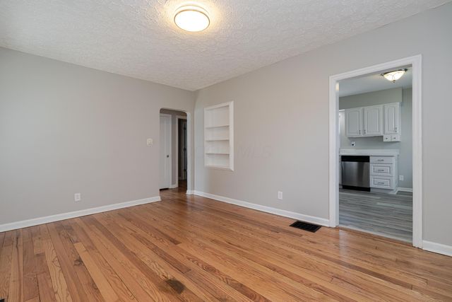 816 E Melrose Avenue, Columbus, OH 43224