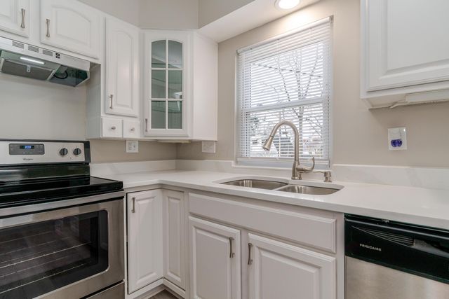 816 E Melrose Avenue, Columbus, OH 43224