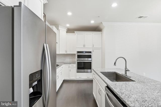 43185 MONGOLD SQ, Ashburn, VA 20148