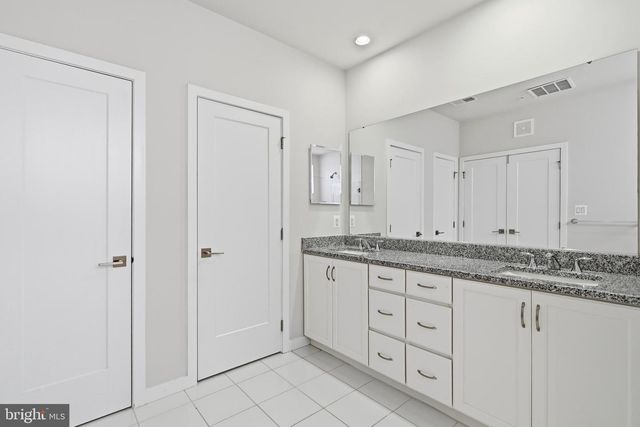 43185 MONGOLD SQ, Ashburn, VA 20148