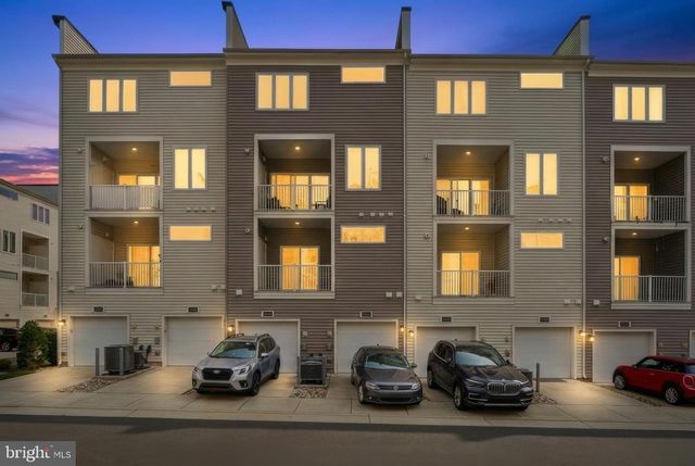 43185 MONGOLD SQ, Ashburn, VA 20148