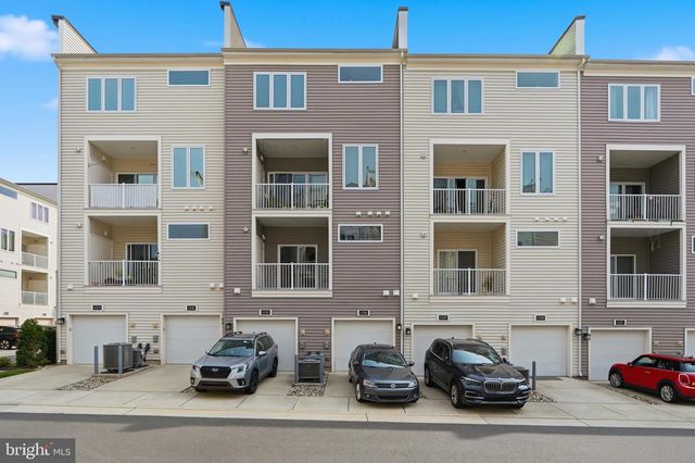 43185 MONGOLD SQ, Ashburn, VA 20148