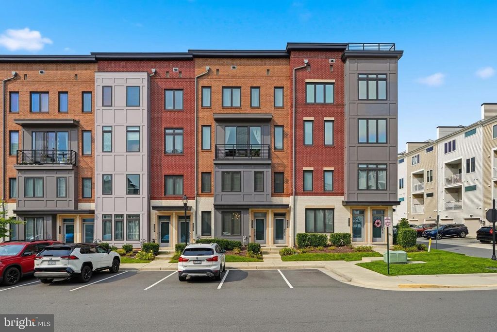 43185 MONGOLD SQ, Ashburn, VA 20148