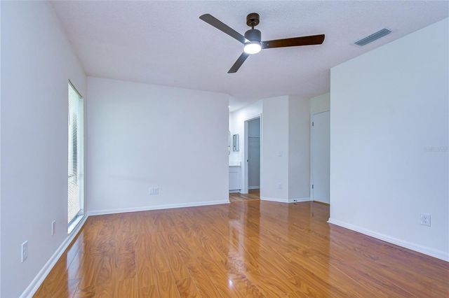 16131 GARDENDALE DRIVE, Tampa, FL 33624