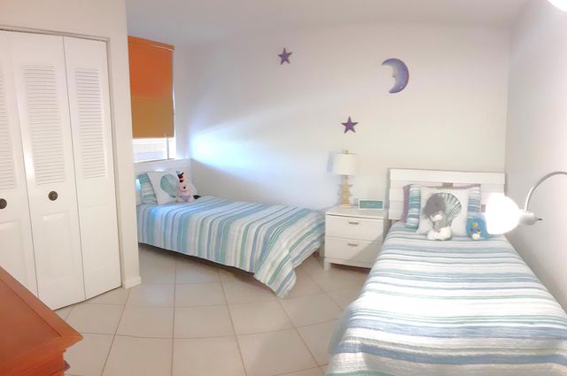 750 Egret Circle, Delray Beach, FL 33444