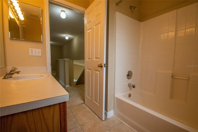 421 LOCKBREEZE DRIVE, Davenport, FL 33897