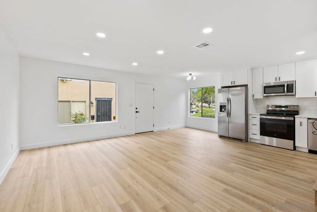 11022 Via Asti, San Diego, CA 92129