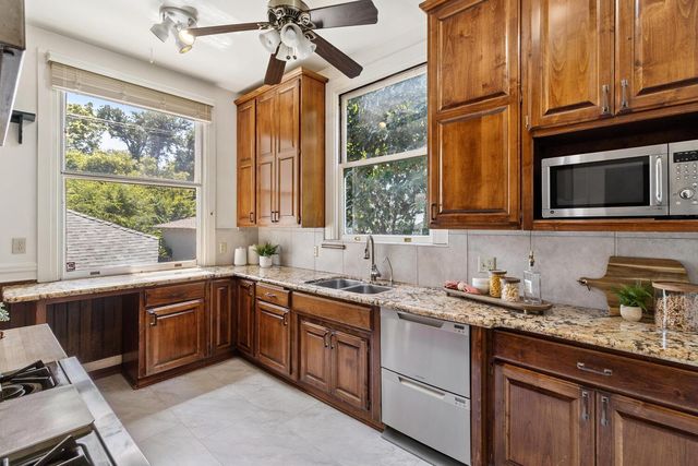 2120 G St, Sacramento, CA 95816