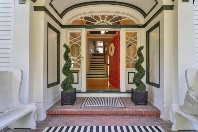 2120 G St, Sacramento, CA 95816