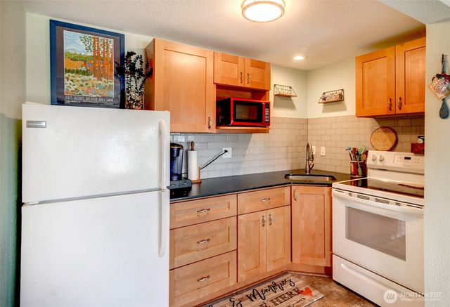1305 Vernon Road, Lake Stevens, WA 98258