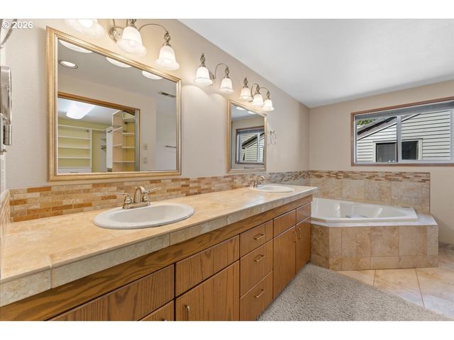 3300 Ne 164TH St P1, Ridgefield, WA 98642